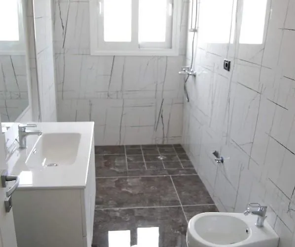 Era Palace Apartman *