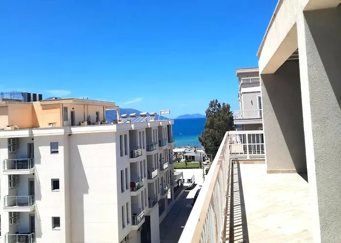 Era Palace